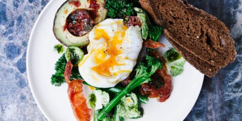 Online Discussion Board – Breakfast (Nationwide) – Earn $150 vegetable salad served on plate
